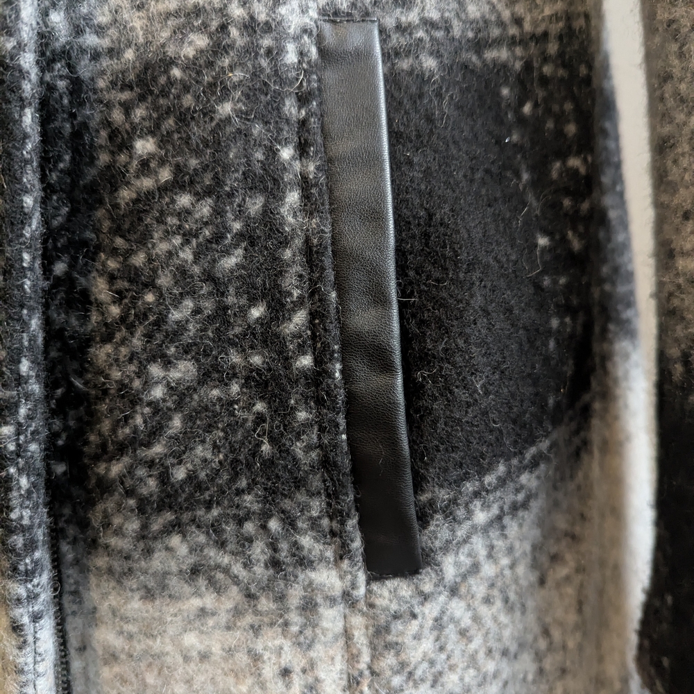 Black Grey Plaid Wool Coat Faux Fur Collar Long Jacket Warm Goth Cozy - Picture 10 of 13